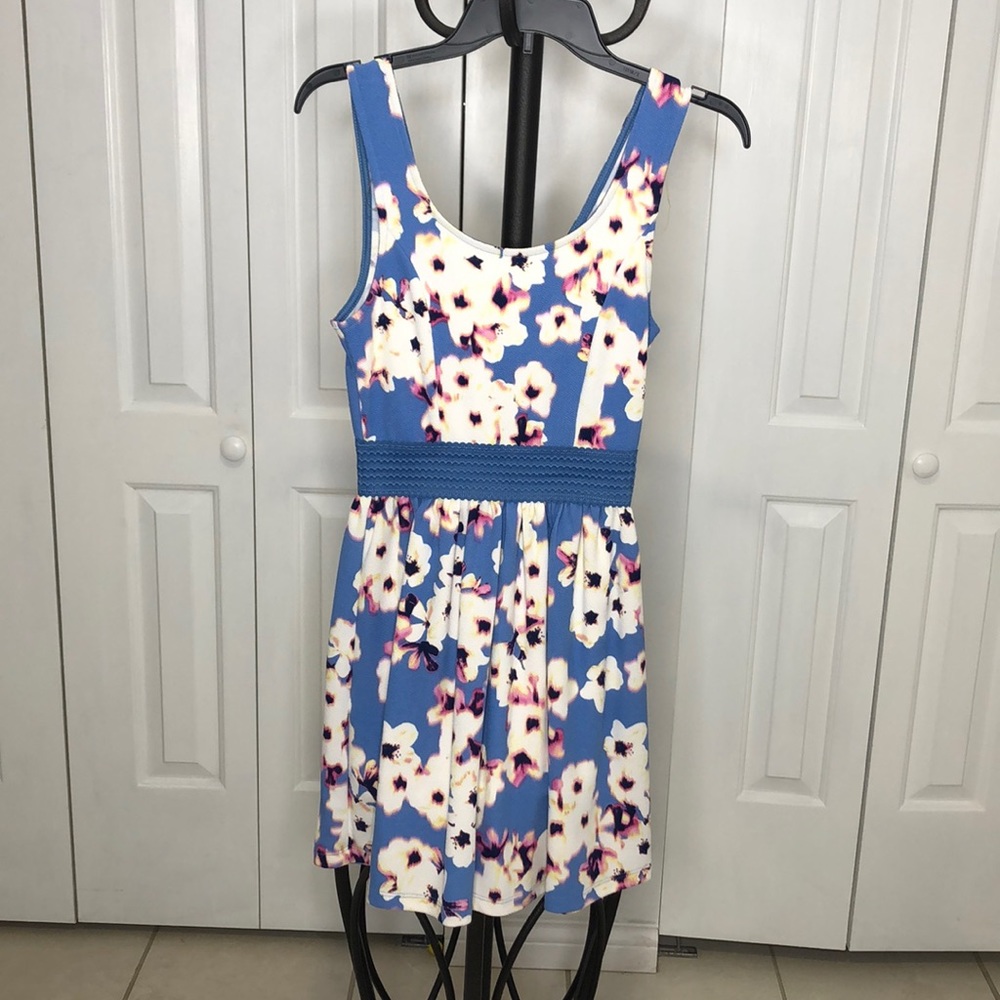 Size S Blue Floral Print Dress